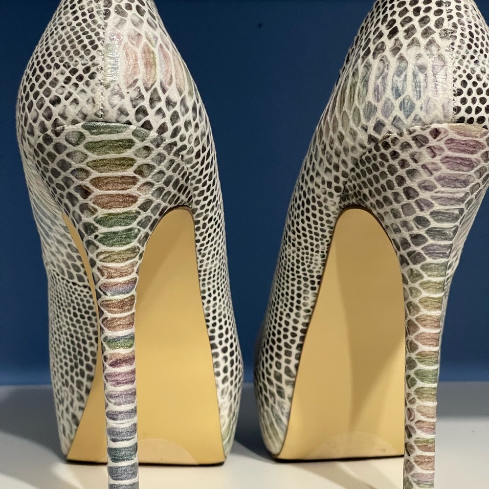 Steve Madden Gray And Multicolored Platform Pump - image 4